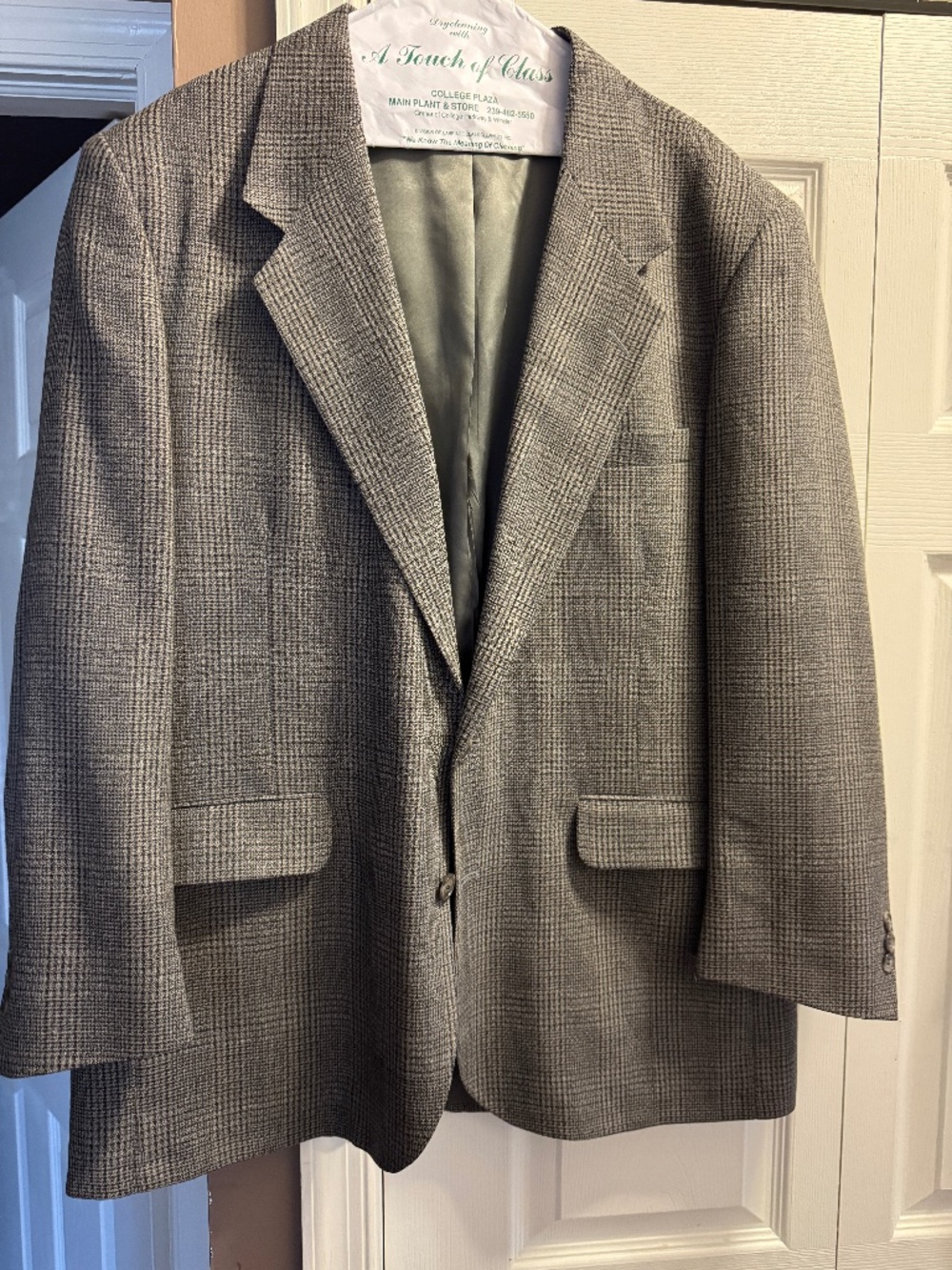 Botany 500 Wool Suit Jacket, 44 R, Brown plaid, Exc. Condition